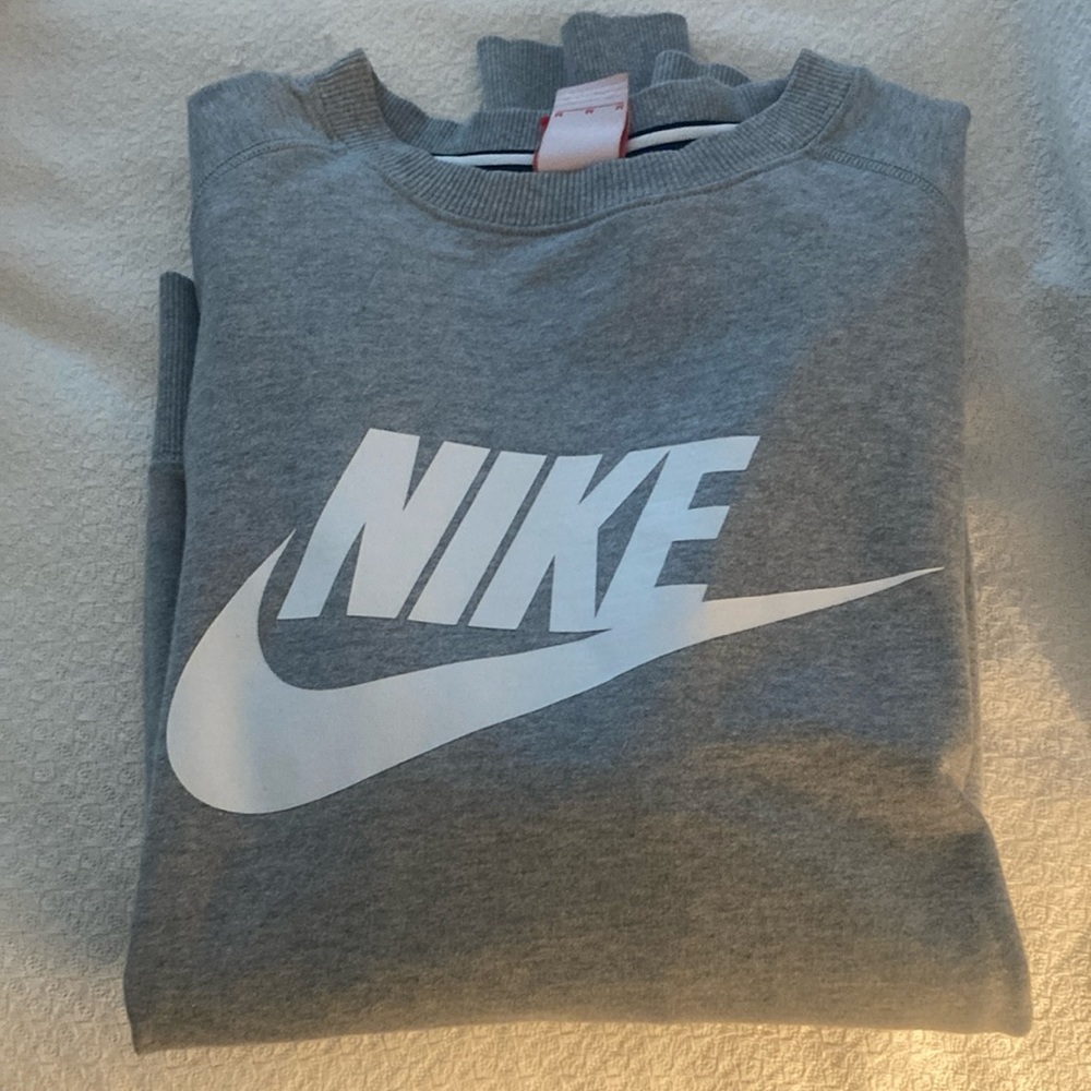 Nike crewneck